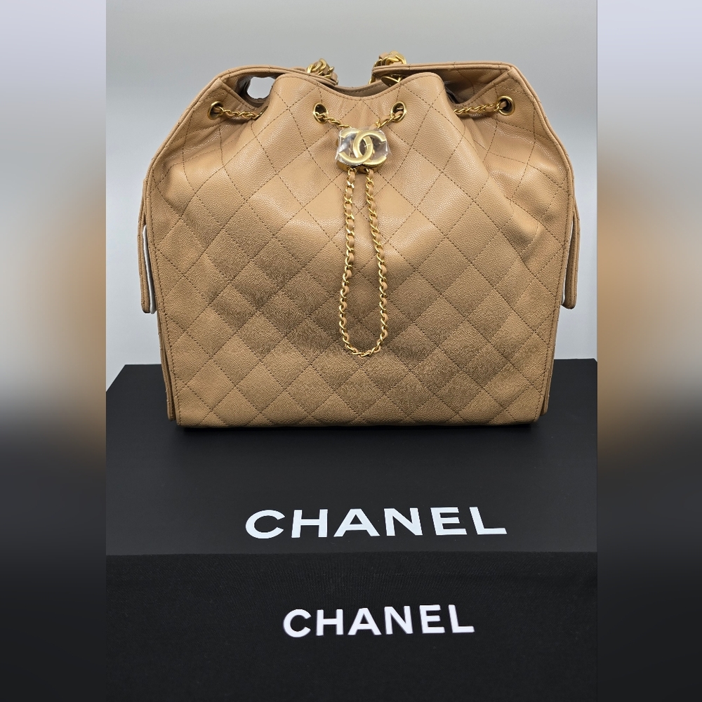 Chanel 25 Medium